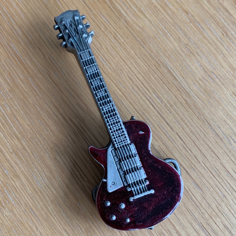 🎸 Electric Guitar Belt Buckle - red, 1987
